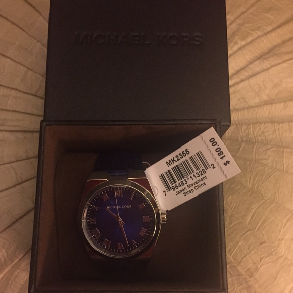 SOLD in BUNDLE Michael Kors Blue Face Watch - Picture 4 of 4