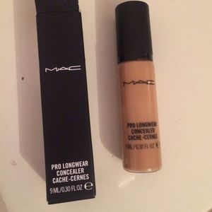 Mac Pro Longwear concealer NW25