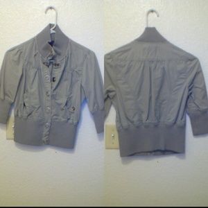 Short sleeve light grey jacket