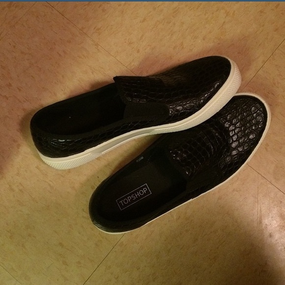 Topshop Black Snake Print Sneakers - Picture 2 of 2