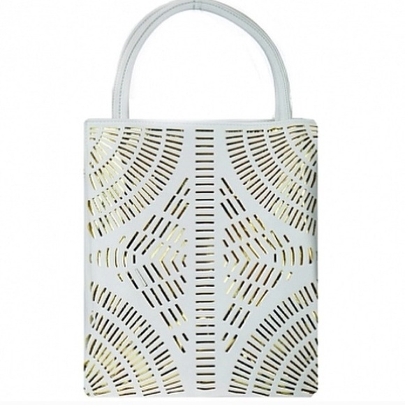 NWT White laser cutout handbag - Picture 3 of 3