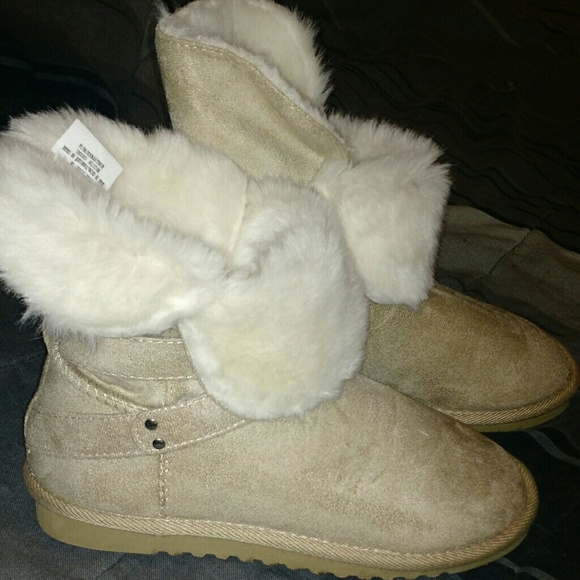 NWT AEROPOSTALE BOOTIES