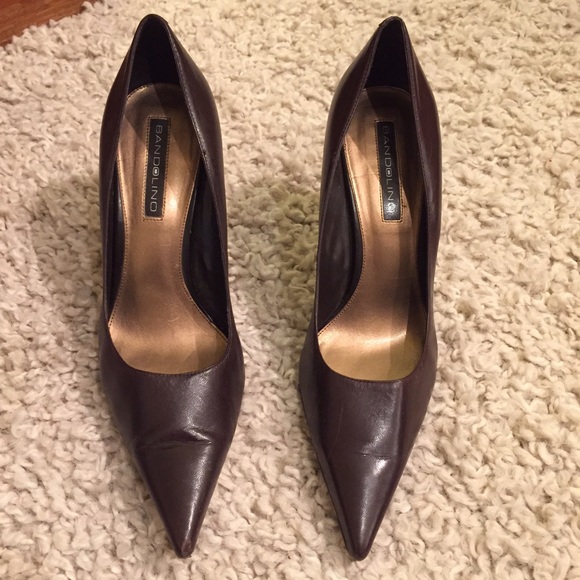 chocolate brown pump