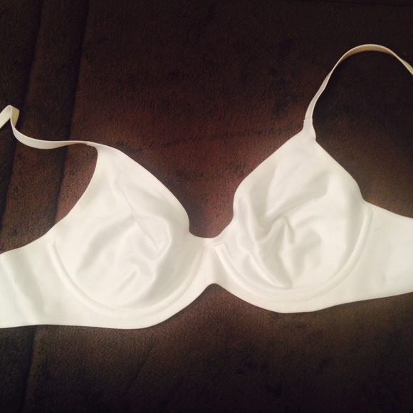 Victoria Secret Bra. No padding . Satin white 34B