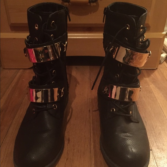 Black Charlotte Russe Boots s7