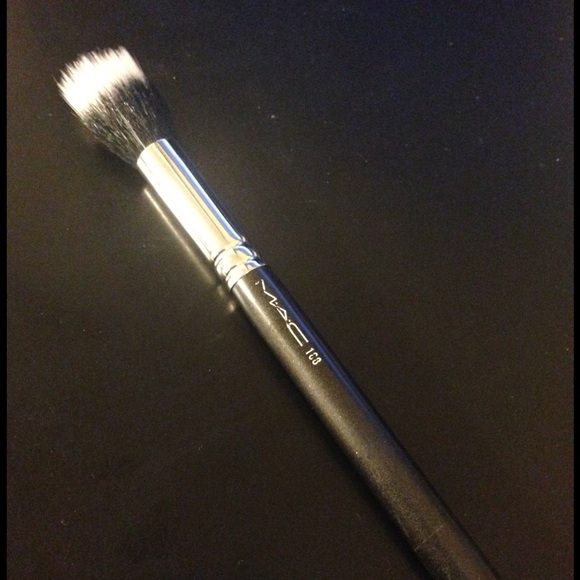 #188 Mac Brush
