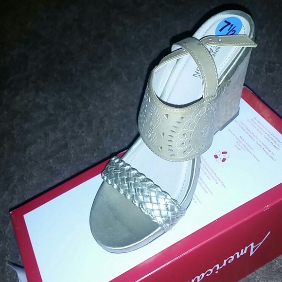 * Kenneth Cole Reaction Cork Wedges