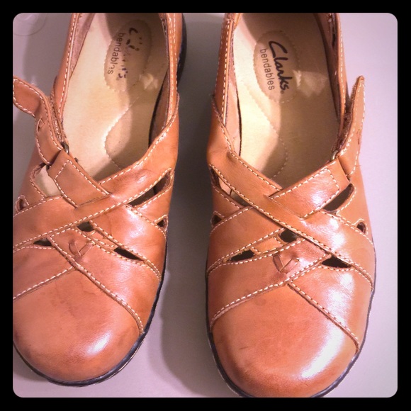 Clarks bendables brown