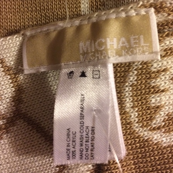 Brown and white Michael Kors scarf. - Picture 3 of 4