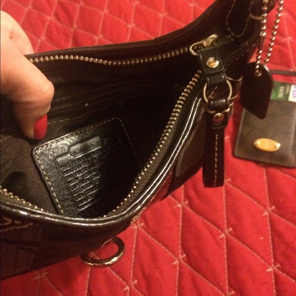 Coach - Picture 3 of 3