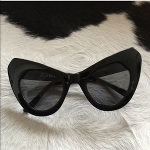 UNIF SHADY SUNGLASSES!