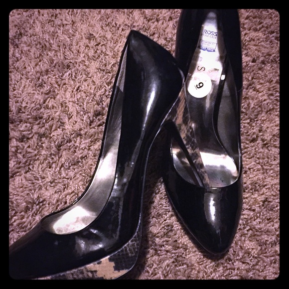 Guess heels❗️❗️not my size no idea how i got them