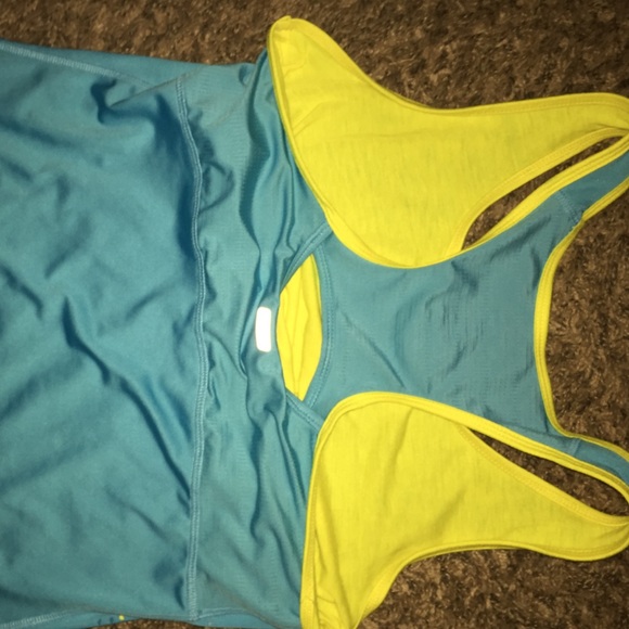 Work out shirt - Picture 3 of 3