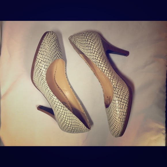 🚫SOLD🚫Cole Haan Leather Snakeskin Pumps Size 7