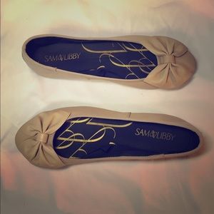 Sam & Libby Beige Leather Bow Flats Size 9
