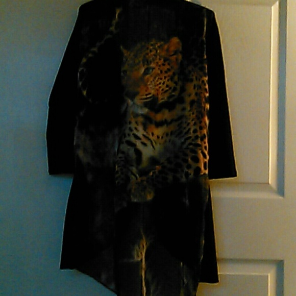 shirt - Picture 4 of 4