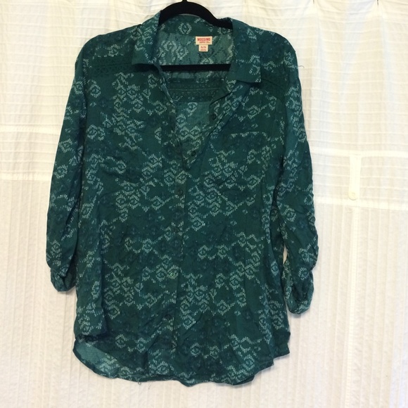 Button down top