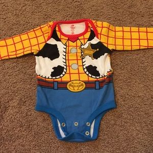 Baby boy woody costume 🎃