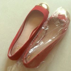 Red suede Vince Camuto flats. Gold toe