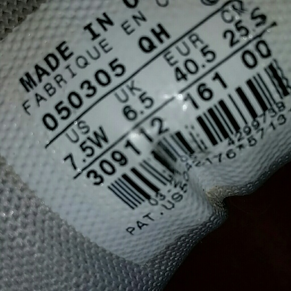 Sneakers - Picture 2 of 4