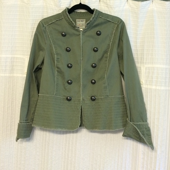 Cute army green coat