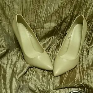 pointed heels