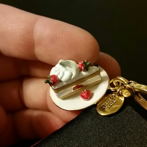 Juicy couture casino chip charm