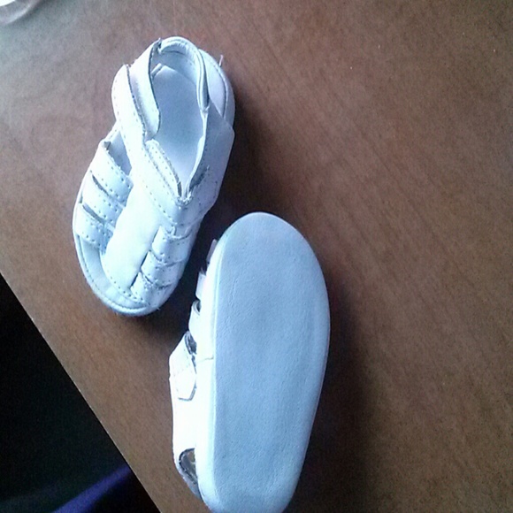 Sandles newborn - Picture 3 of 3