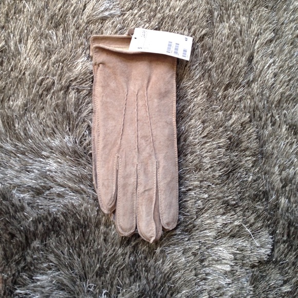 NWT Tan Large Leather Gloves