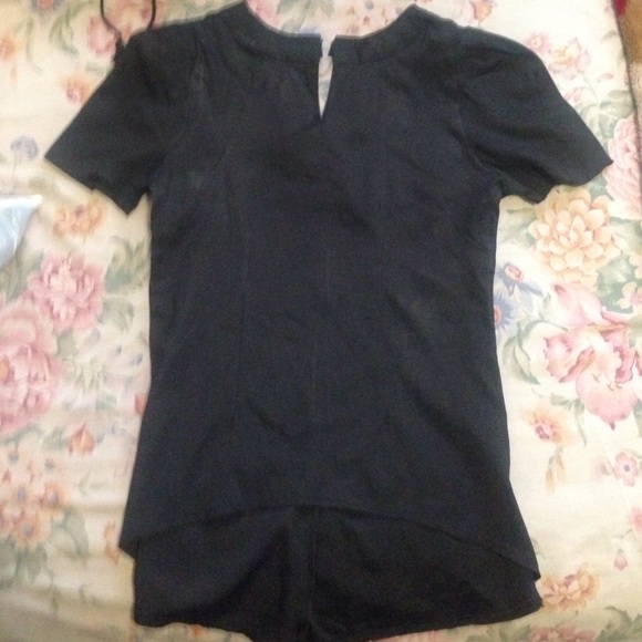 Black top - Picture 3 of 3