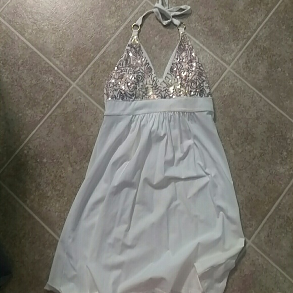 Victoria's Secret Dresses & Skirts - Cute summer halter dress