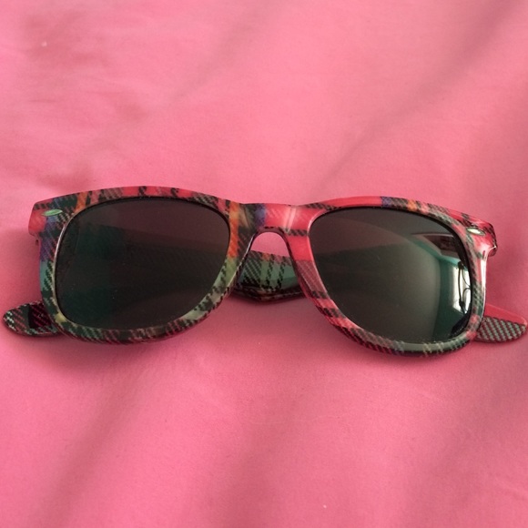 Sunglasses - Picture 1 of 2