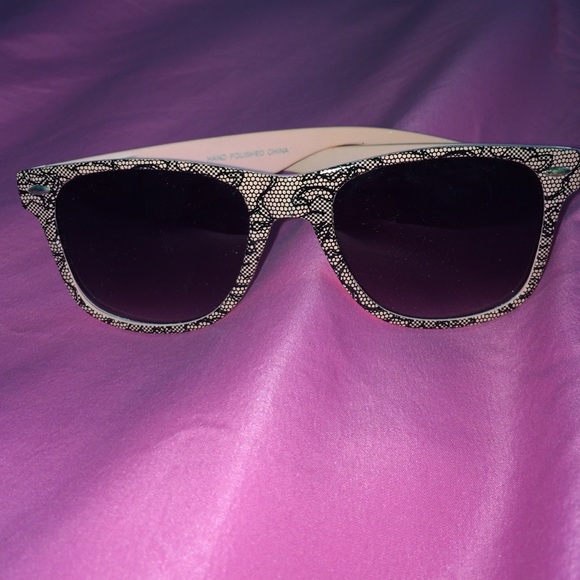 Sunglasses - Picture 1 of 3