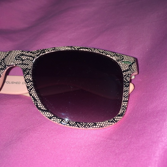 Sunglasses - Picture 3 of 3