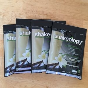Vanilla Shakeology 4 packets
