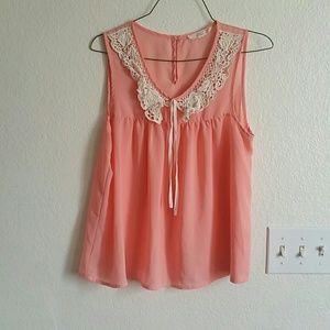 peach flowy top