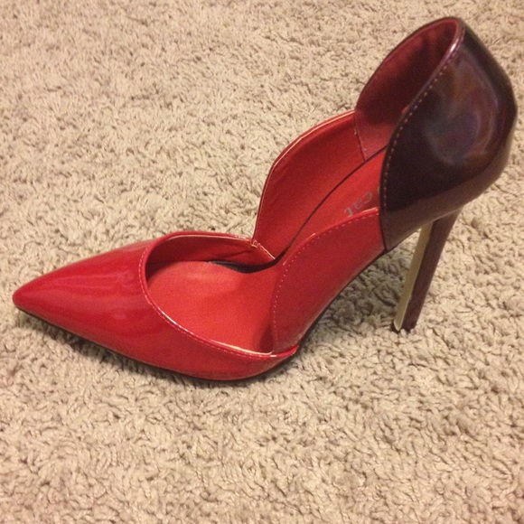 Stilettos - Picture 3 of 3