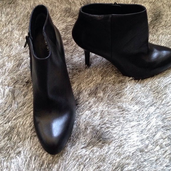 Nine West Black Leather Stiletto Ankle Booties
