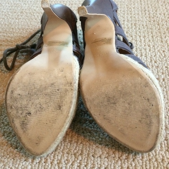 Leather strappy high heels - Picture 4 of 4