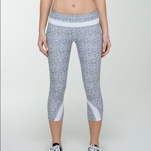 Lululemon Run Inspire crops