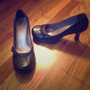 Mudd brown dress heels.