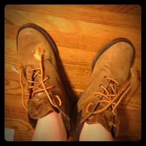 Low tan hiking boots