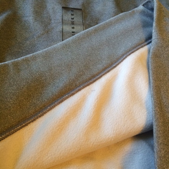 Nike men's therma-fit sweatshirt hoodie - Picture 3 of 4