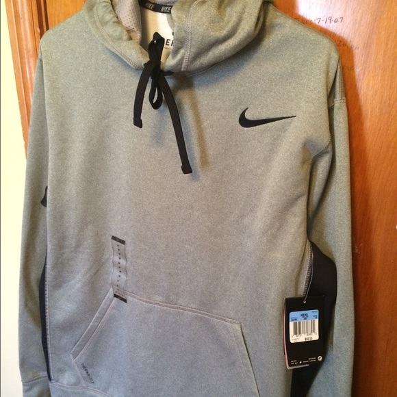 Nike men's therma-fit sweatshirt hoodie - Picture 4 of 4