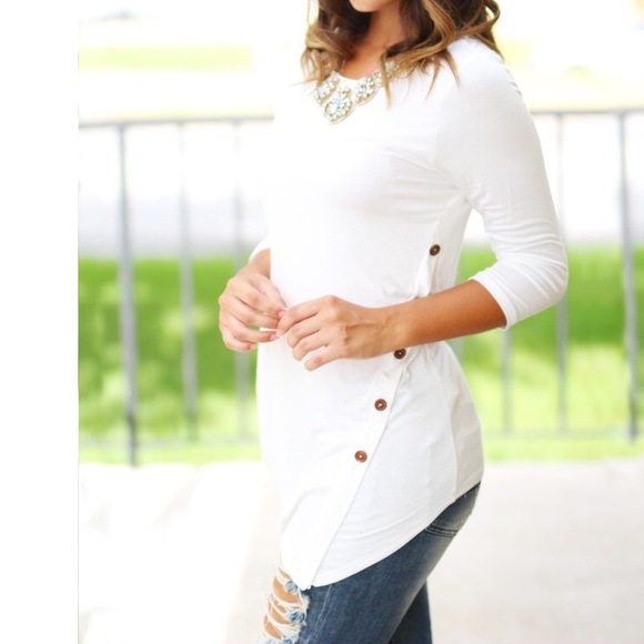 💥💥💥Side buttons chic top ONE DAY SALE - Picture 2 of 4