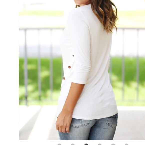 💥💥💥Side buttons chic top ONE DAY SALE - Picture 3 of 4