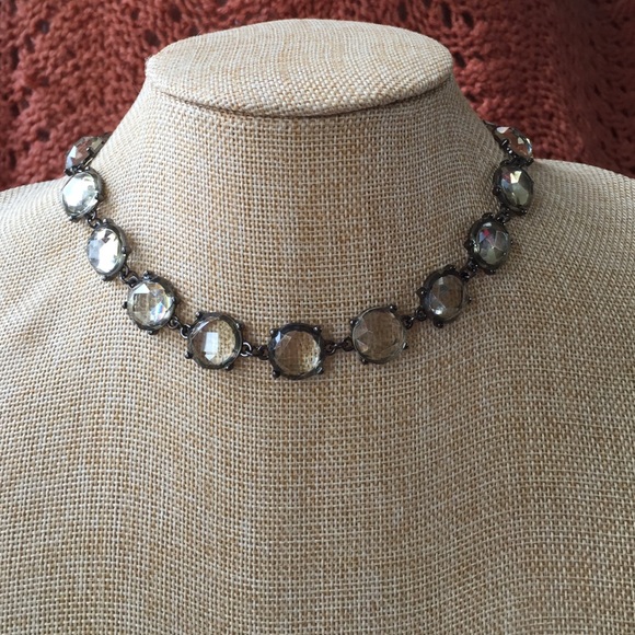 Pretty old fashion look choker necklace