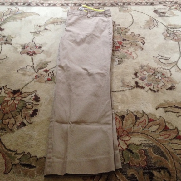 Khaki capris