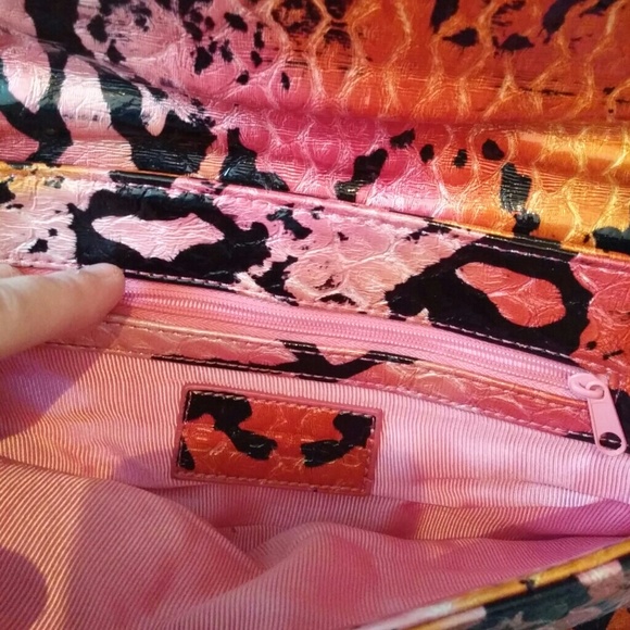 Express Clutch - Picture 3 of 3