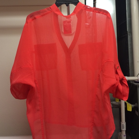 Blouse/Top - Picture 2 of 2